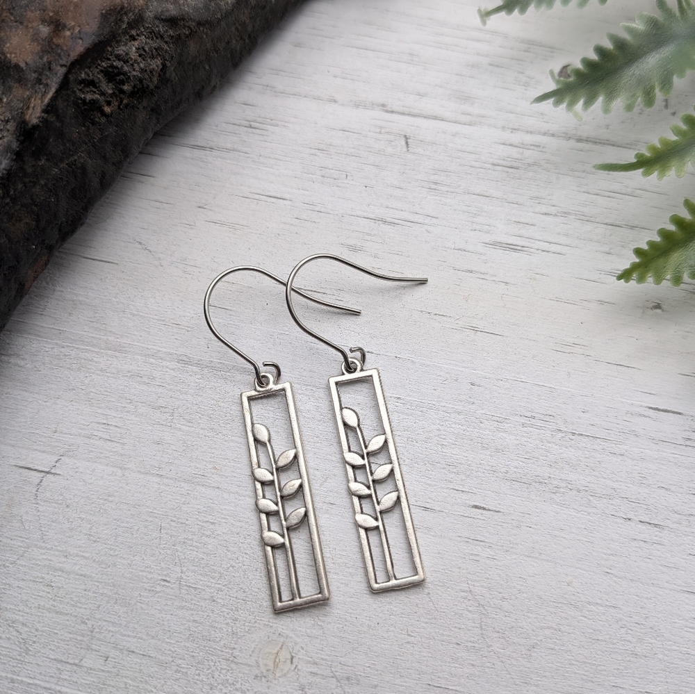 Antique Silver Leaf Rectangle Drop Earrings - Picture 3 of 5